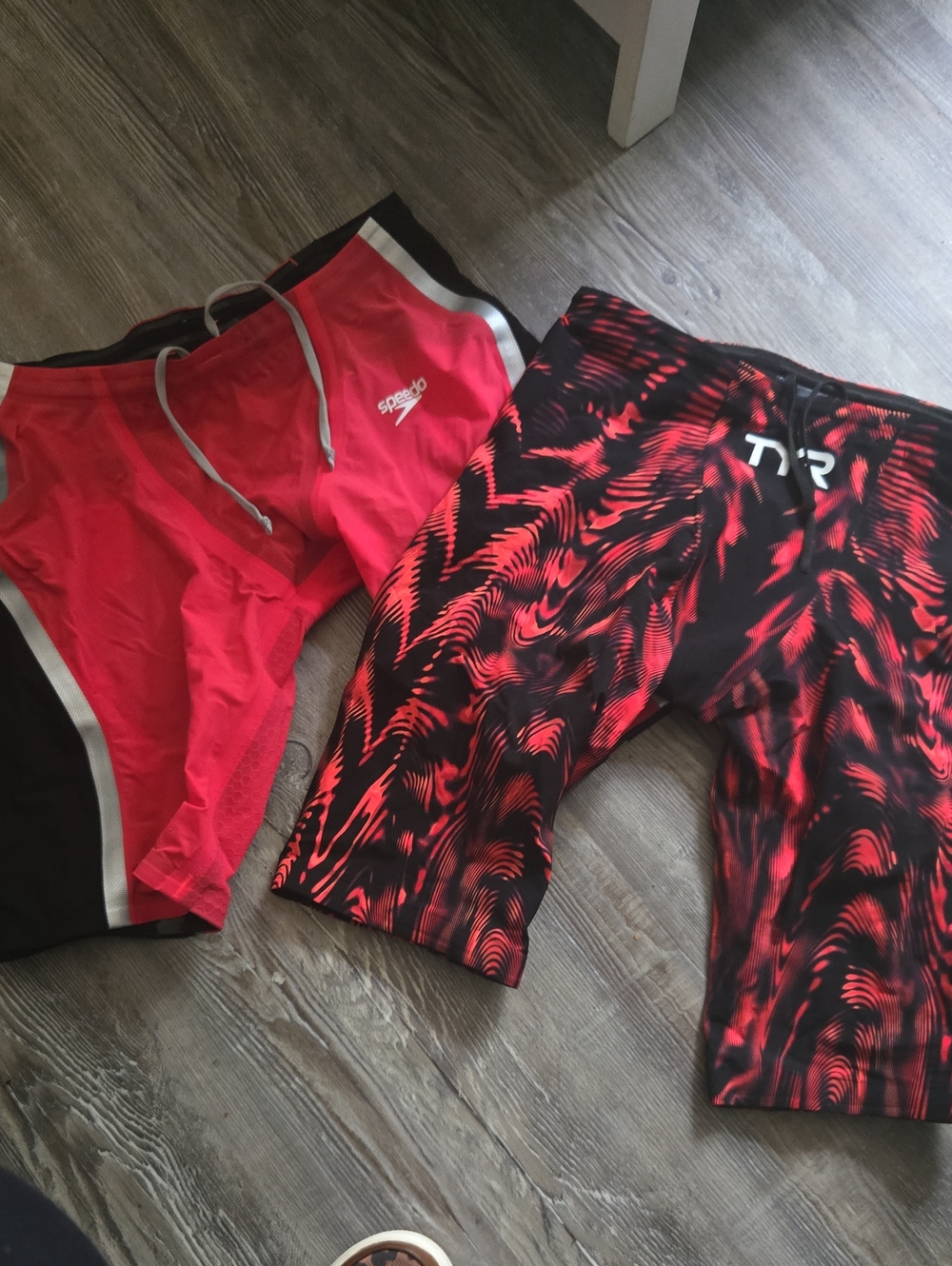 Speedo Red and Black Men’s Athletic Bicycle  Shorts